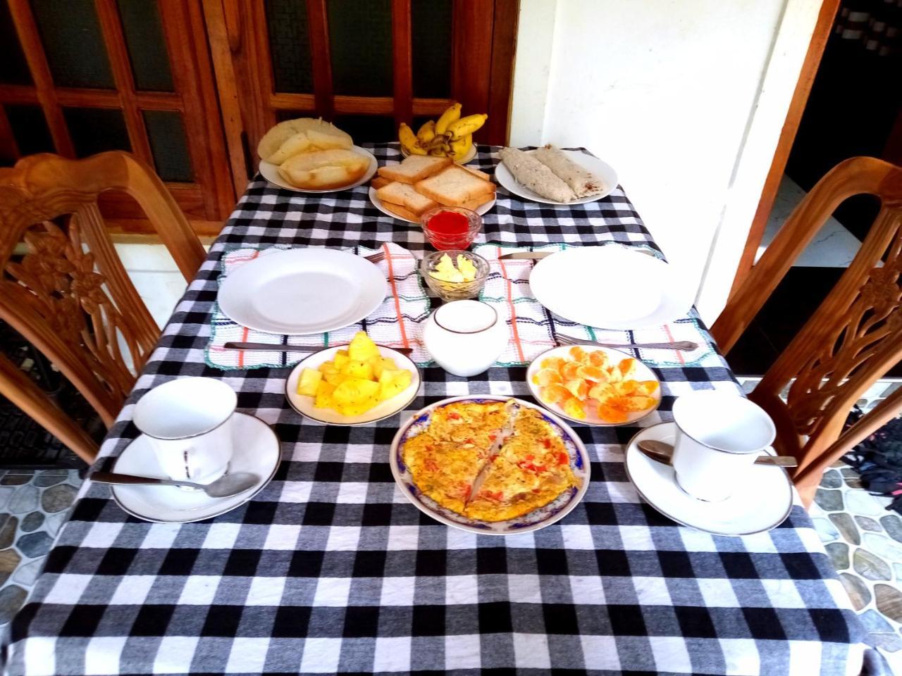Jungle And Tree House Homestay
